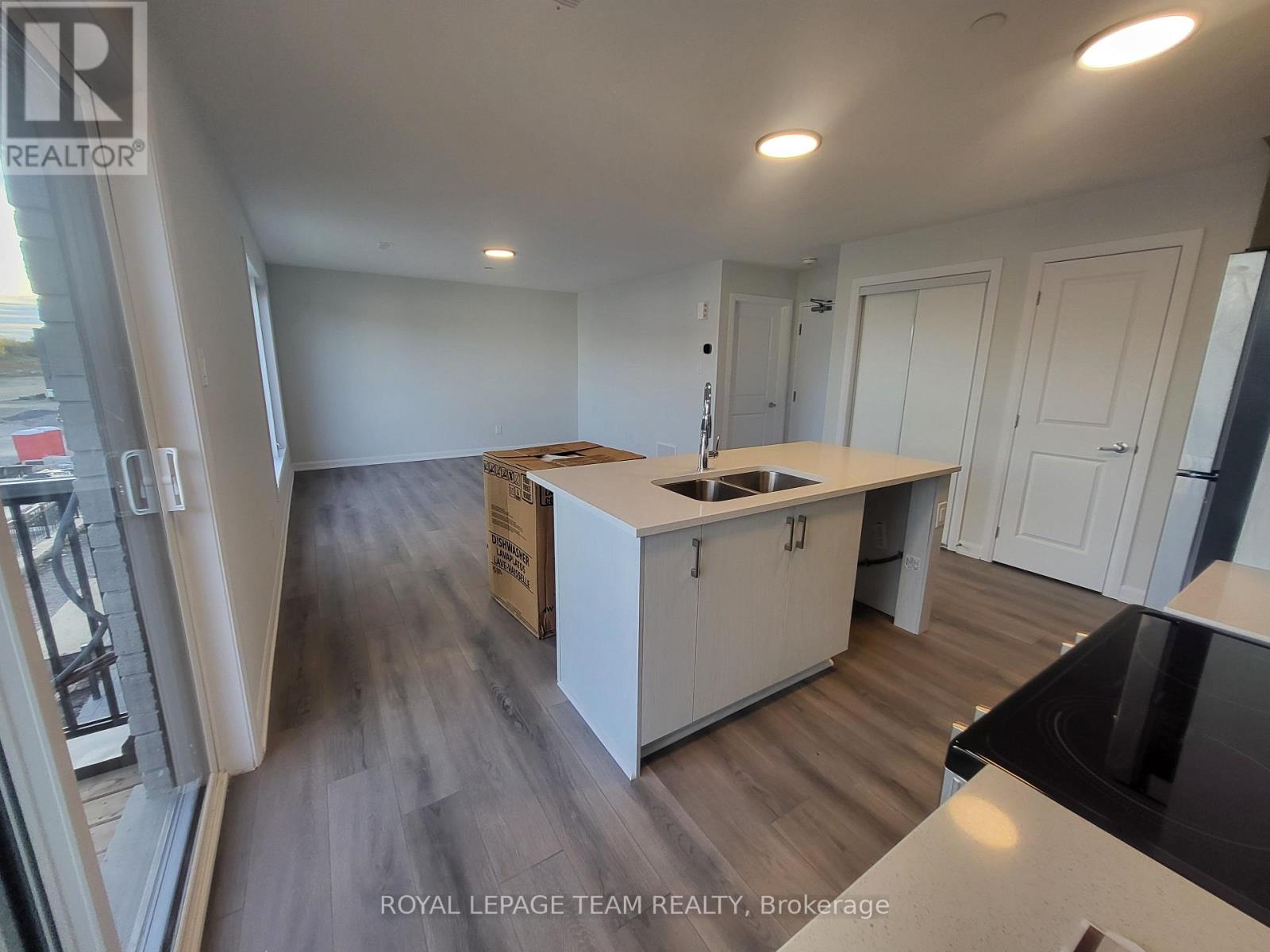 22 - 801 Glenroy Gilbert Drive, Ottawa, Ontario  K2J 5R6 - Photo 4 - X12470925
