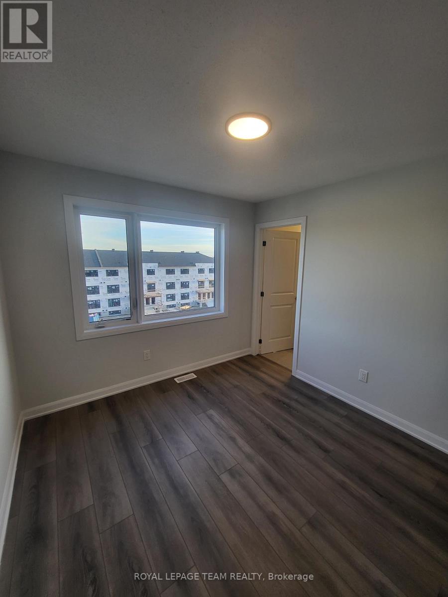 22 - 801 Glenroy Gilbert Drive, Ottawa, Ontario  K2J 5R6 - Photo 8 - X12470925