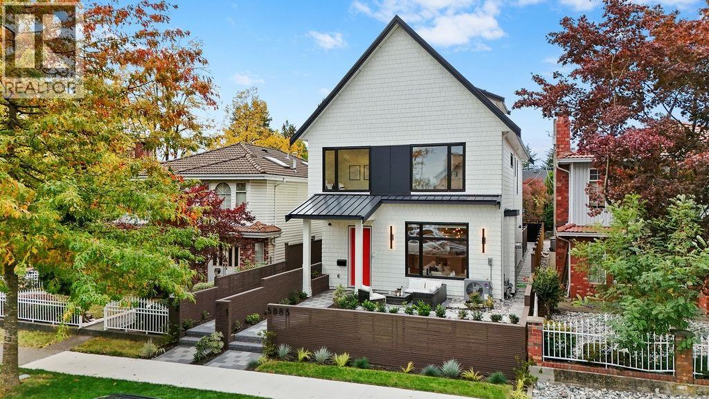 1 5883 SOPHIA STREET, Vancouver, British Columbia