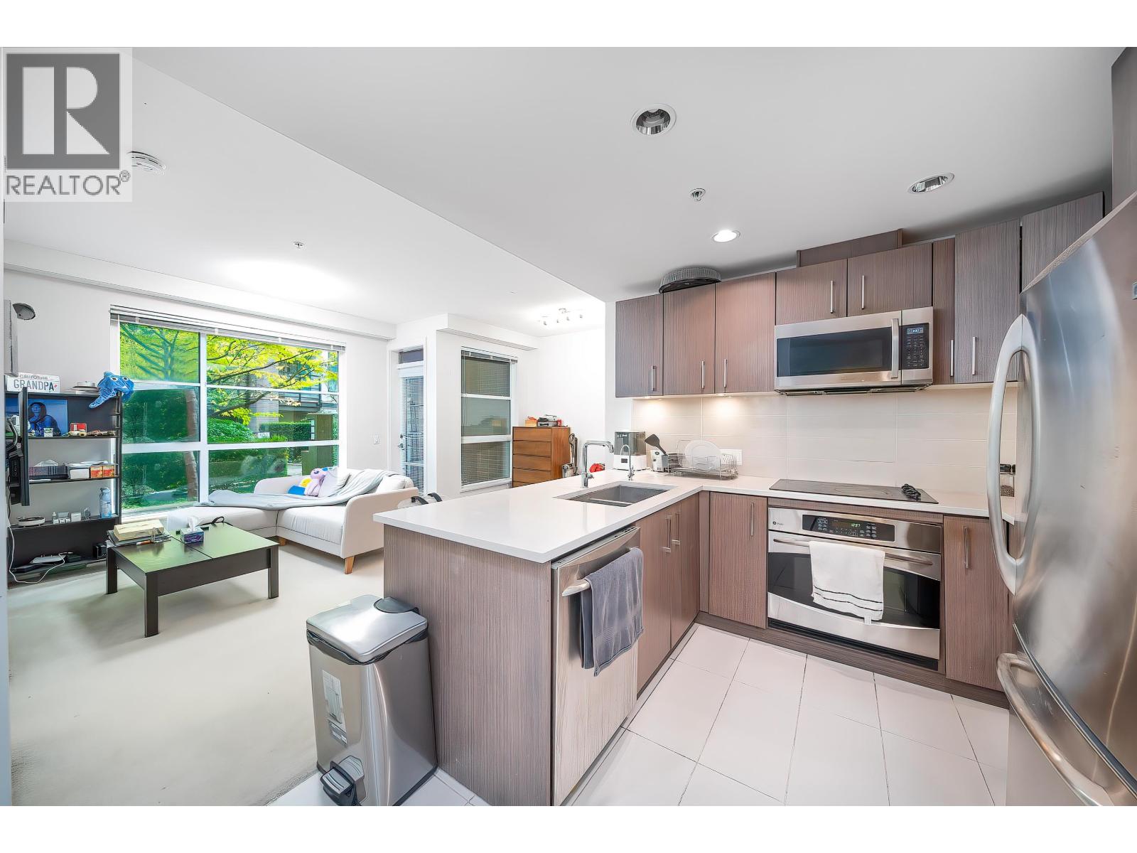 101 5981 Gray Avenue, Vancouver, British Columbia  V6S 0G1 - Photo 3 - R3058937