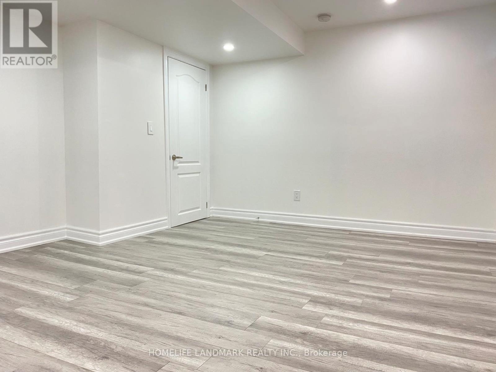 58 Briarfield Avenue N, East Gwillimbury, Ontario  L9N 0P4 - Photo 5 - N12470927