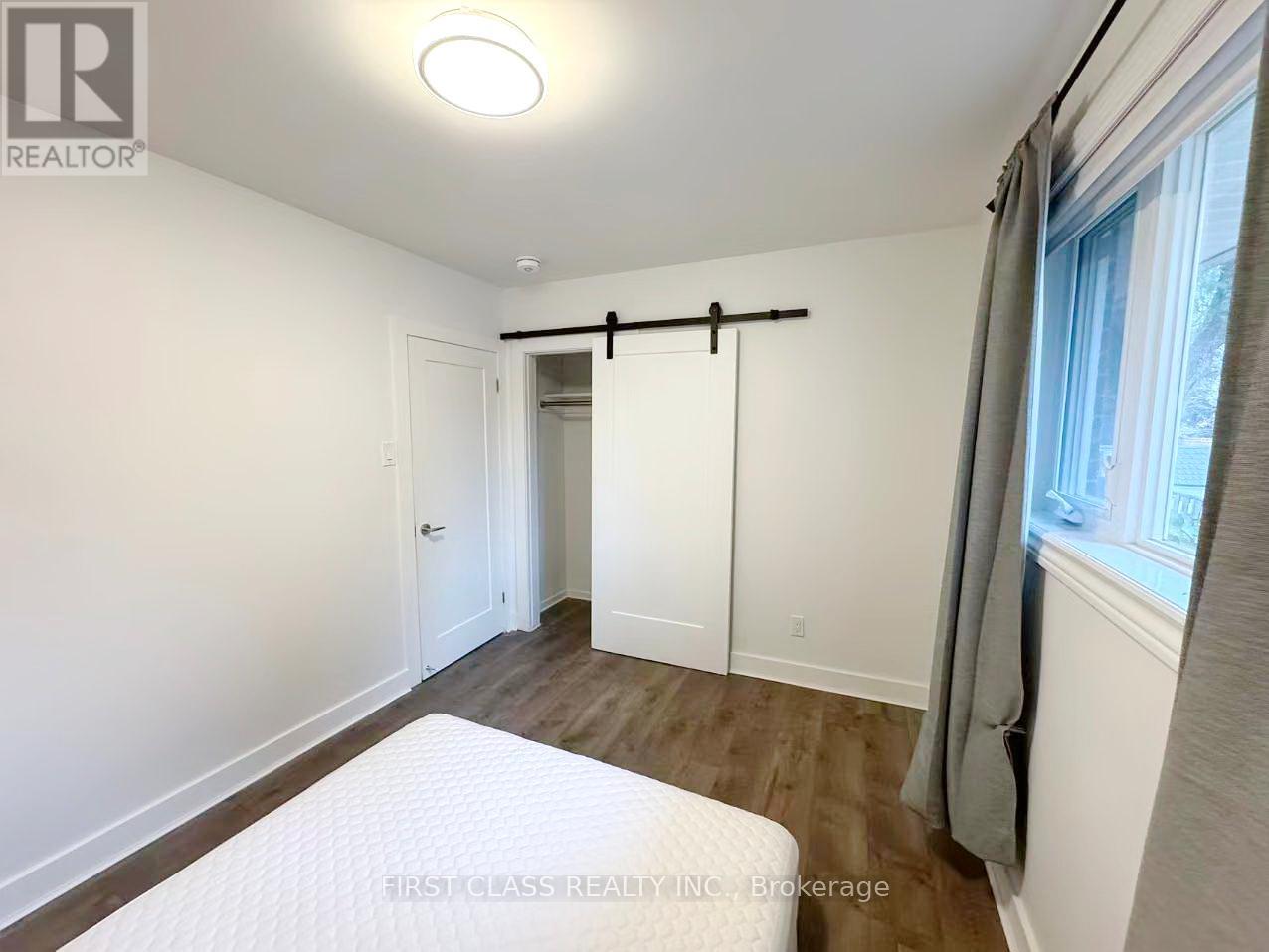 Upper - 741 Proctor Road, Burlington, Ontario  L7R 3E5 - Photo 30 - W12470920