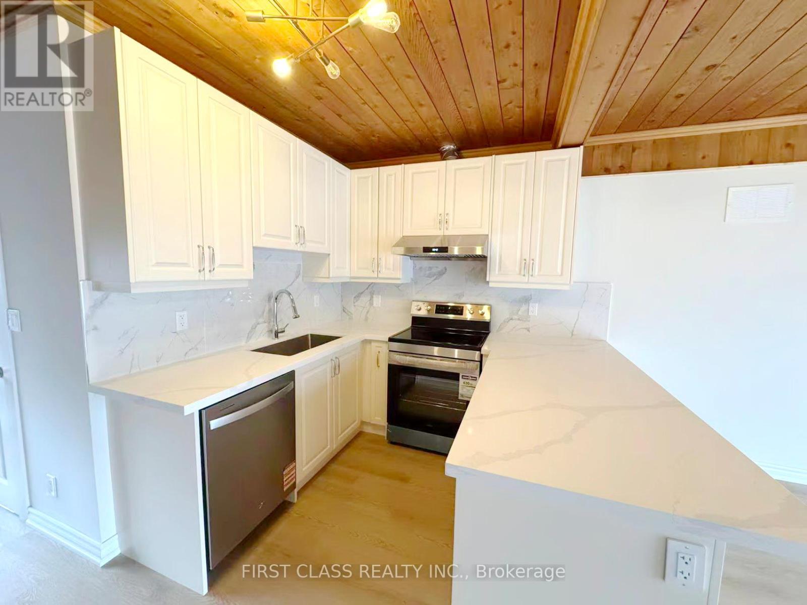 Main - 741 Proctor Road, Burlington, Ontario  L7R 3E5 - Photo 9 - W12470922