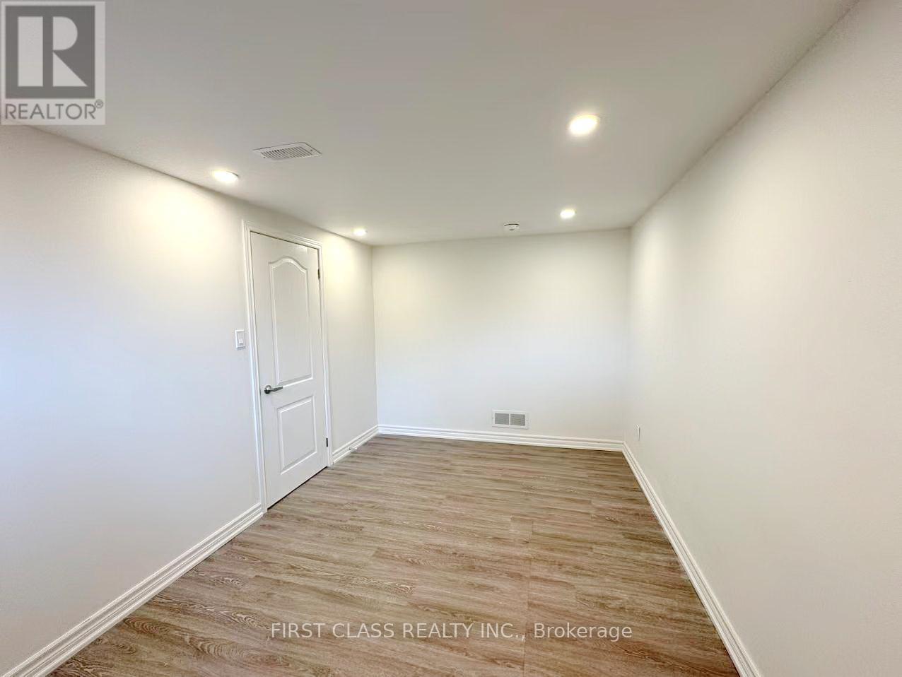 Lower - 741 Proctor Road, Burlington, Ontario  L7R 3E5 - Photo 15 - W12470923