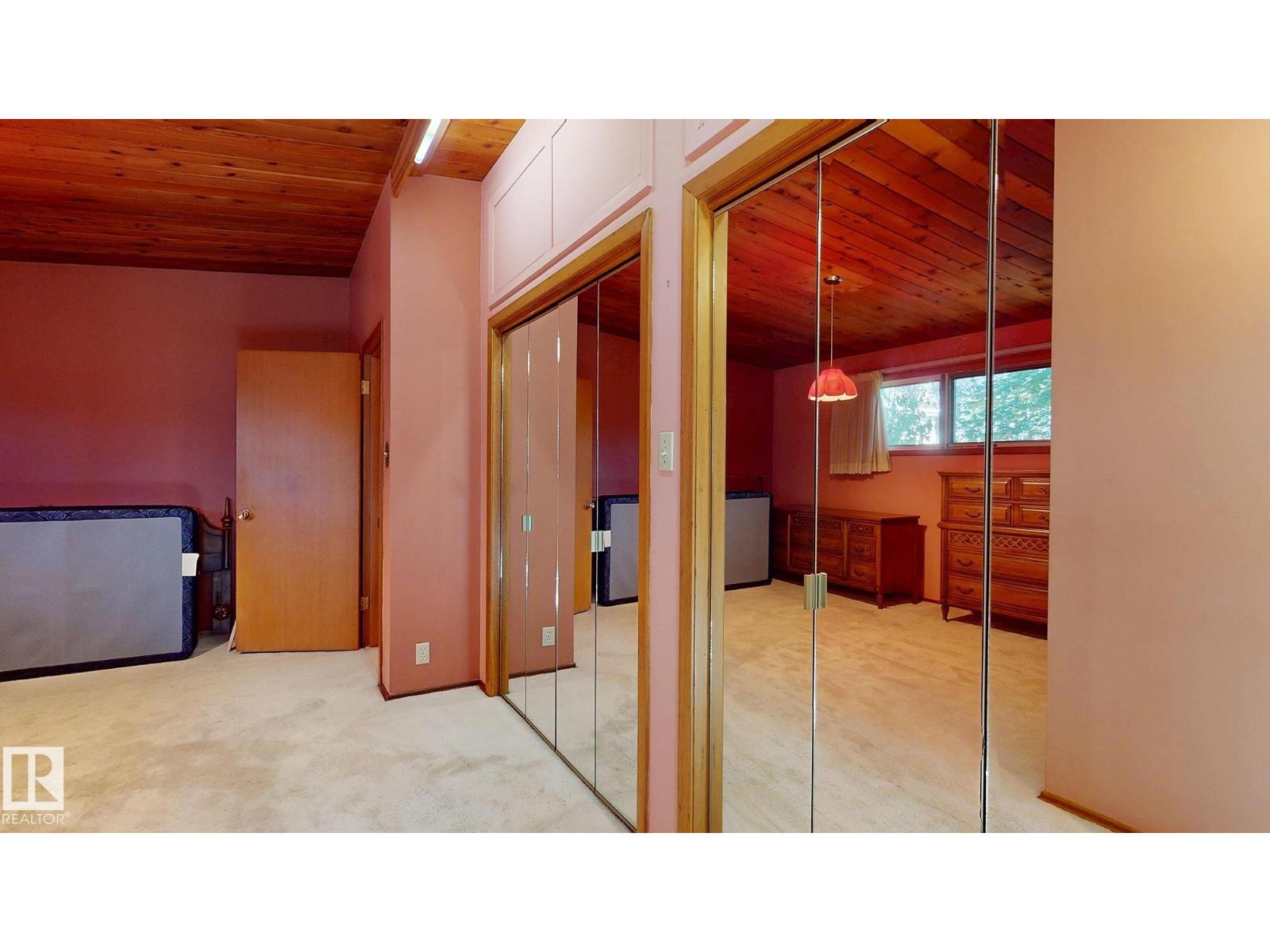 13 Valleyview Cr Nw, Edmonton, Alberta  T5R 5S5 - Photo 14 - E4462757