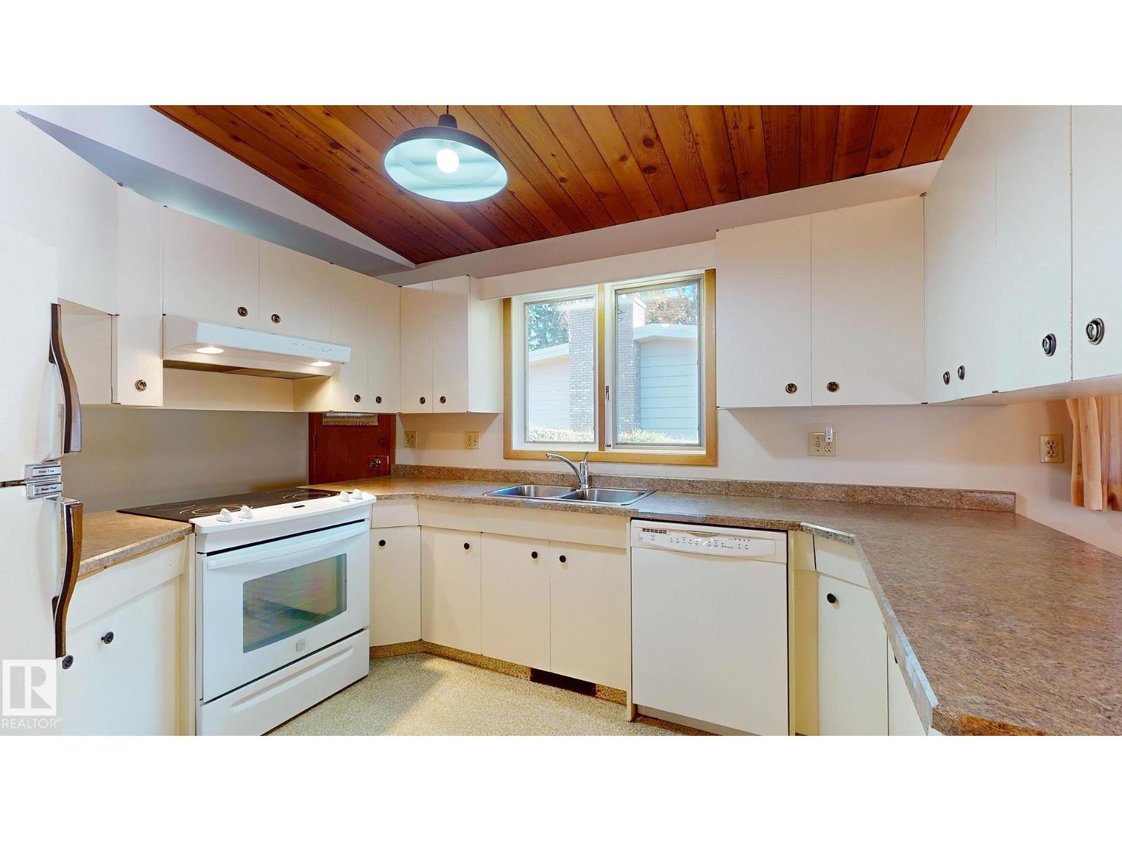 13 Valleyview Cr Nw, Edmonton, Alberta  T5R 5S5 - Photo 20 - E4462757