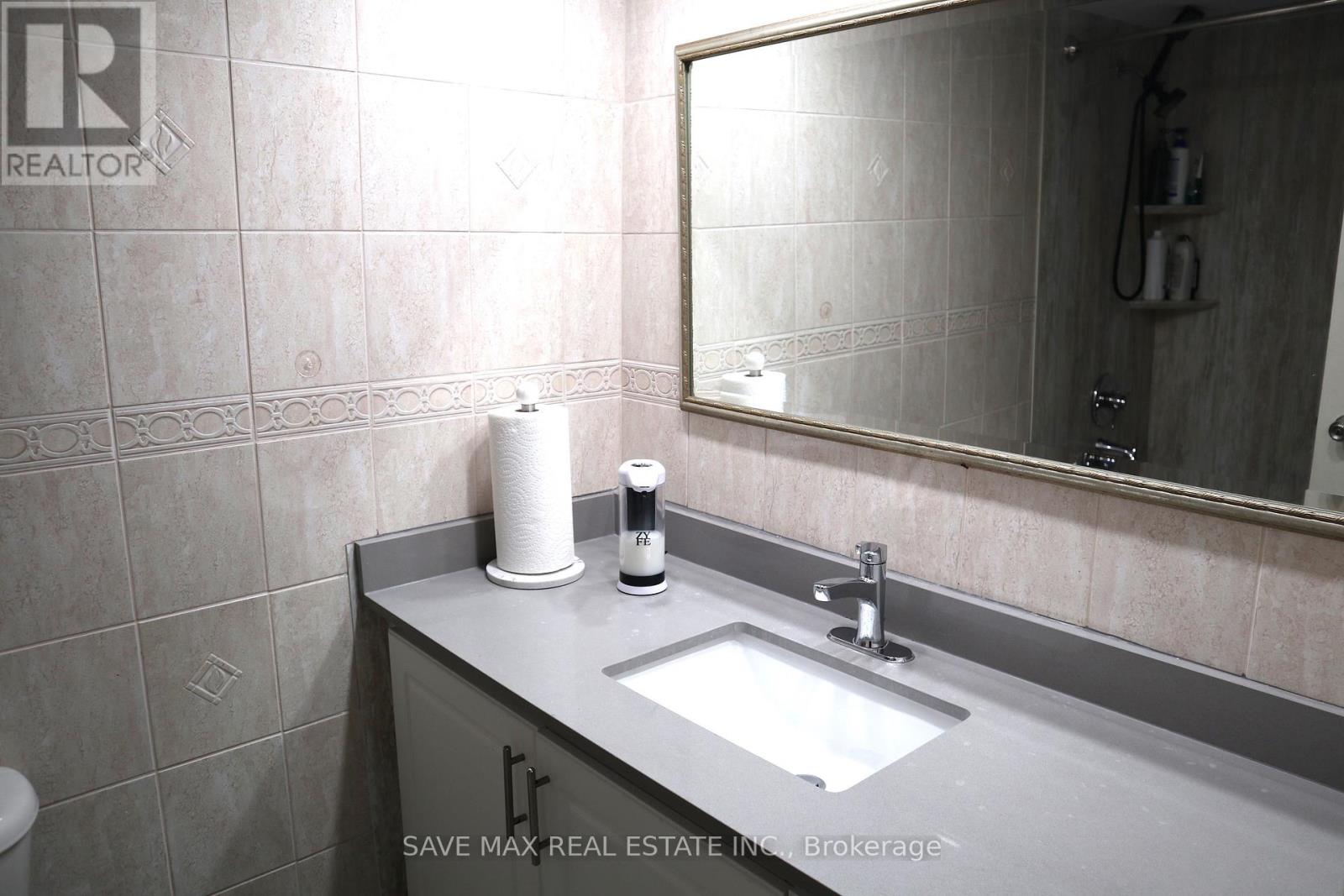 507 - 2645 Jane Street, Toronto, Ontario  M3L 2J3 - Photo 11 - W12418713
