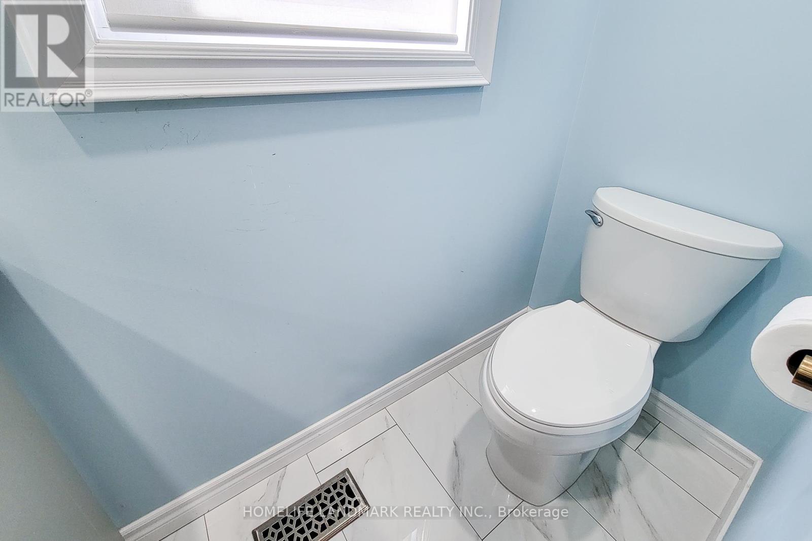 Upper - 75 Bayview Drive, St. Catharines, Ontario  L2N 4Y7 - Photo 17 - X12470916