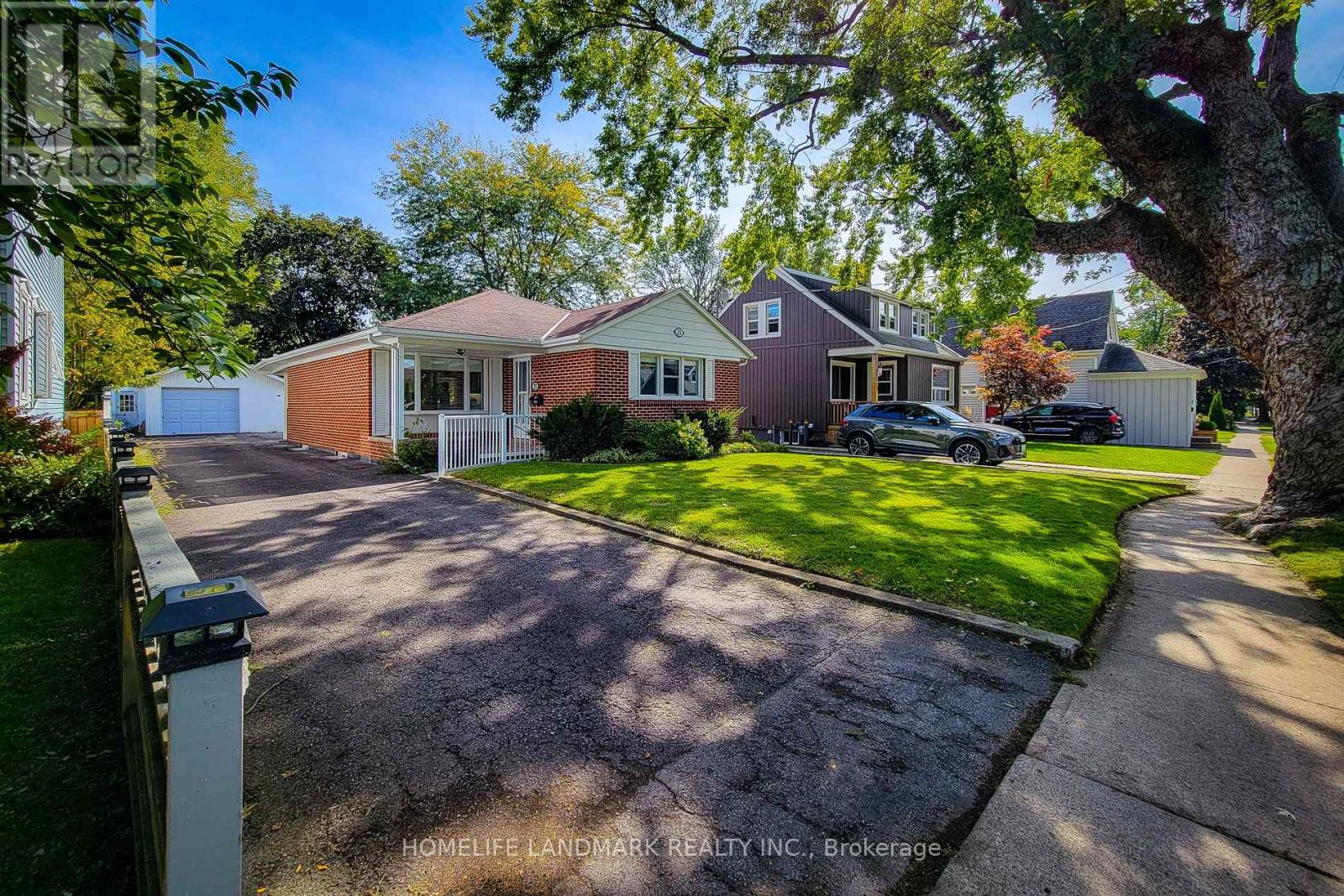Upper - 75 Bayview Drive, St. Catharines, Ontario  L2N 4Y7 - Photo 2 - X12470916
