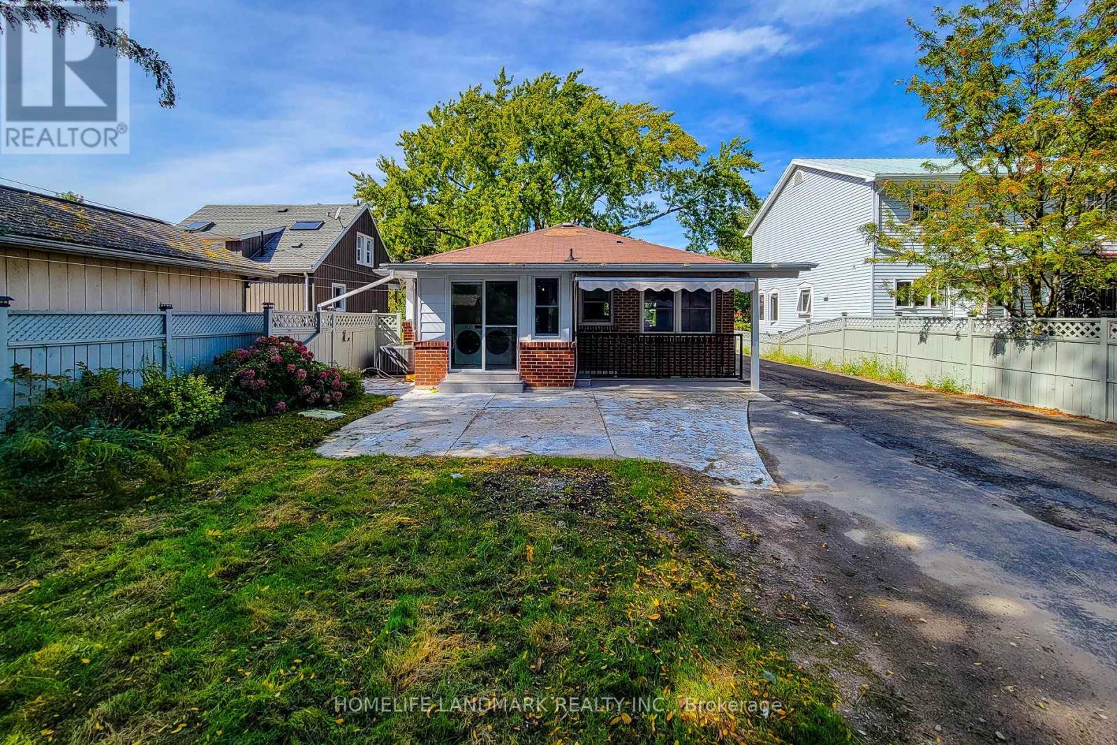 Upper - 75 Bayview Drive, St. Catharines, Ontario  L2N 4Y7 - Photo 35 - X12470916