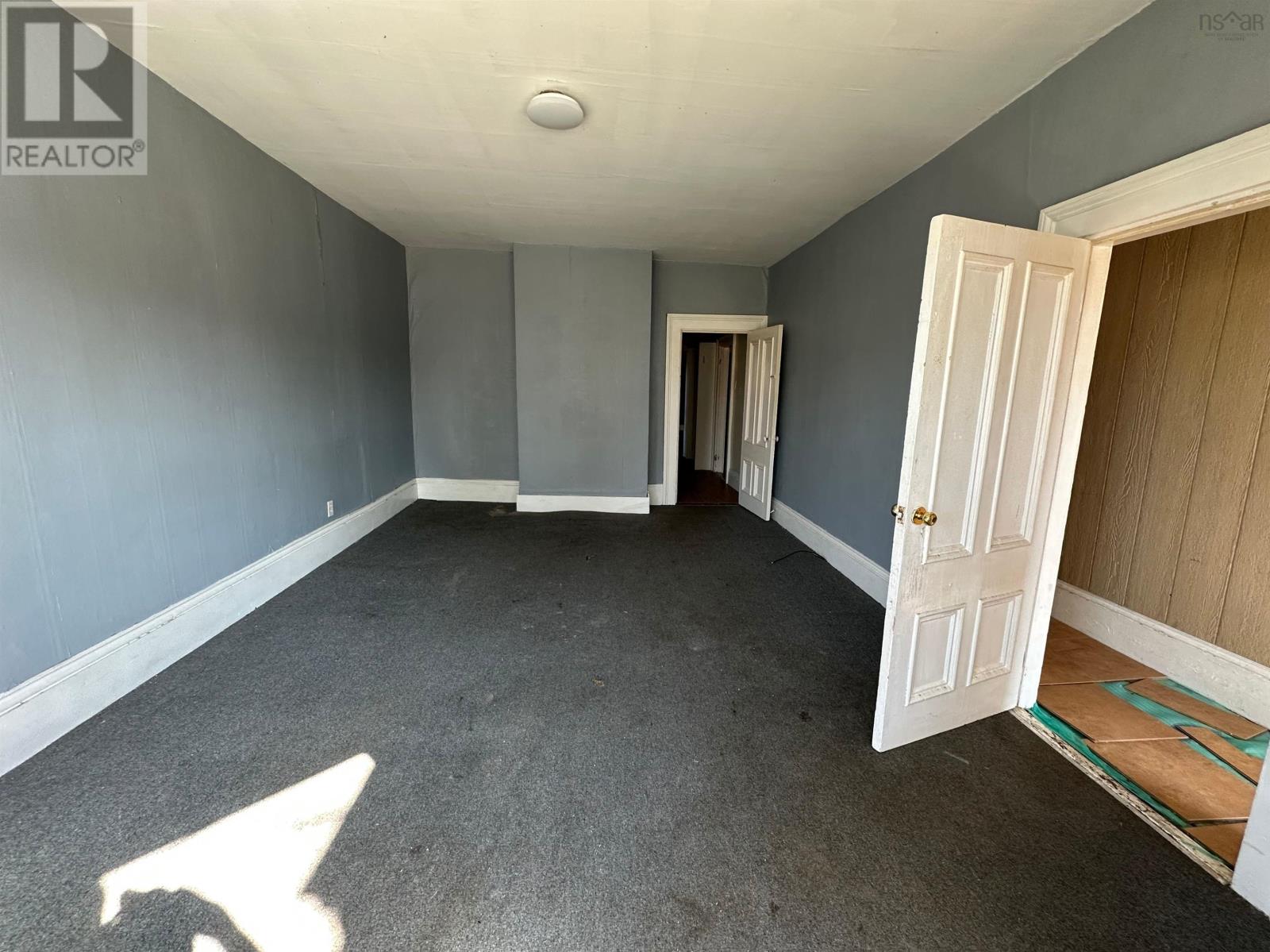 11 Kirk Street, Yarmouth, Nova Scotia  B5A 1S6 - Photo 37 - 202524074