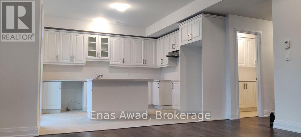 147 Franklin Trail, Barrie, Ontario  L9J 0J1 - Photo 2 - S12470941
