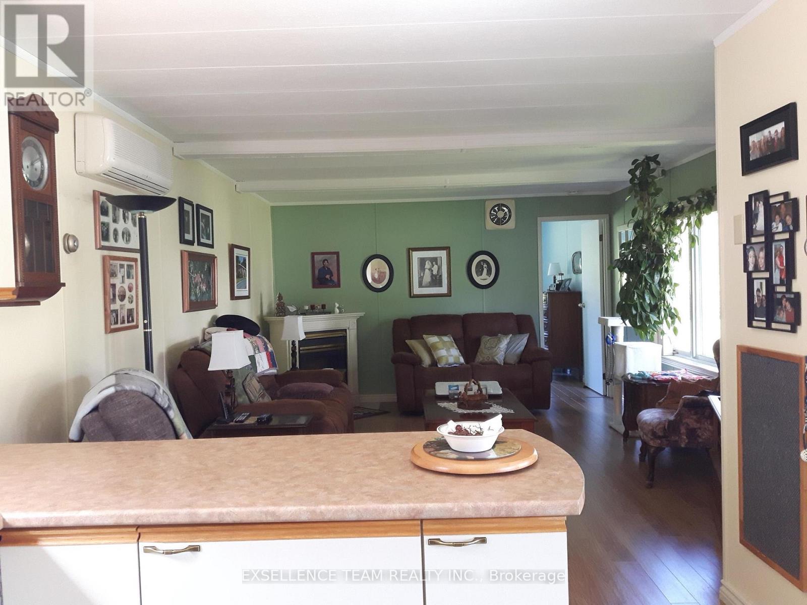 3912 Bobby Street, North Glengarry, Ontario  K0C 1A0 - Photo 4 - X12470933