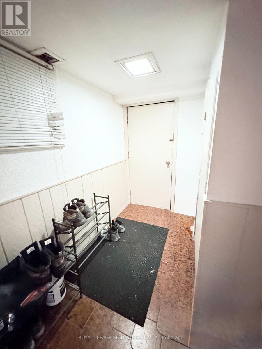 Bsmnt - 203 Mcallister Road, Toronto, Ontario  M3H 2P1 - Photo 2 - C12470935