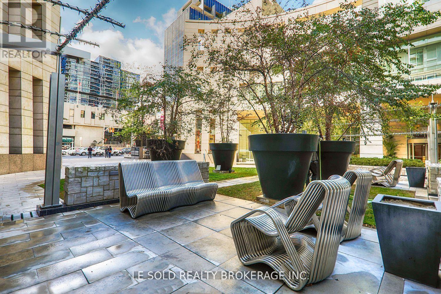 1502 Rm - 2191 Yonge Street, Toronto, Ontario  M4S 3H8 - Photo 18 - C12470937