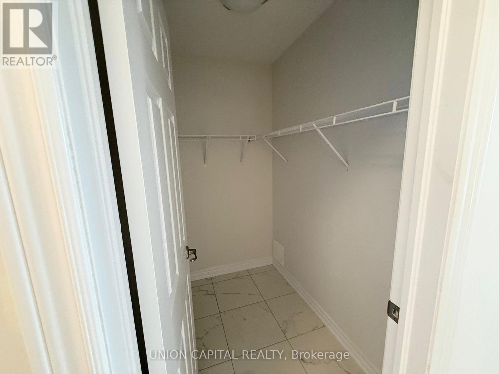 22 Robert Eaton Avenue, Markham, Ontario  L3S 0G3 - Photo 10 - N12470932