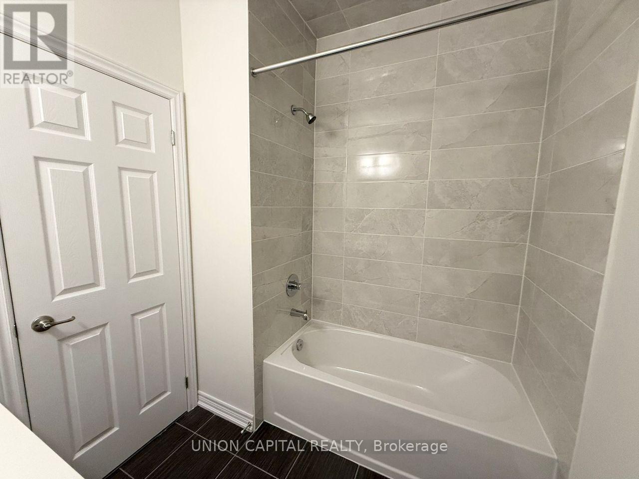 22 Robert Eaton Avenue, Markham, Ontario  L3S 0G3 - Photo 15 - N12470932