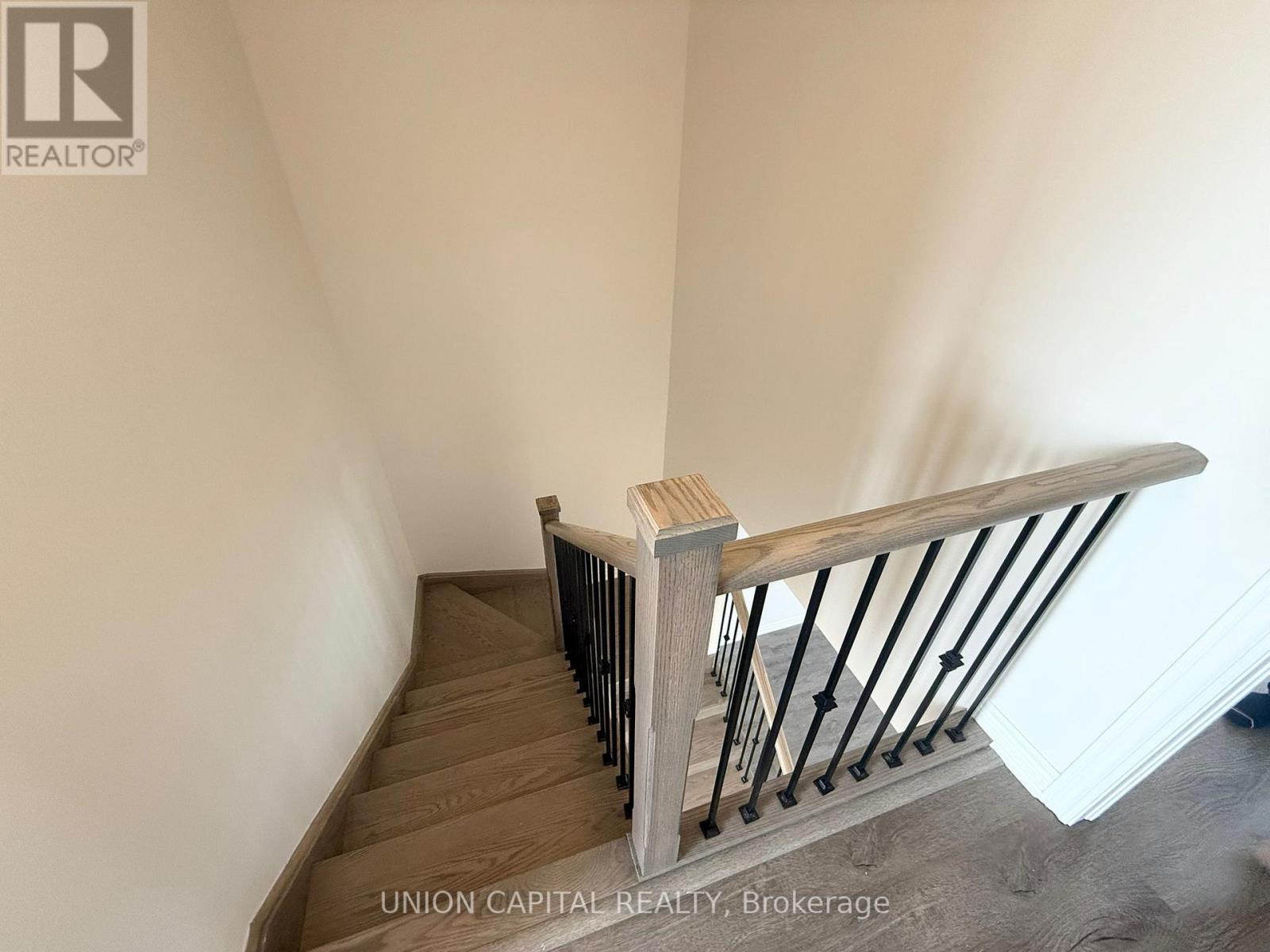 22 Robert Eaton Avenue, Markham, Ontario  L3S 0G3 - Photo 8 - N12470932