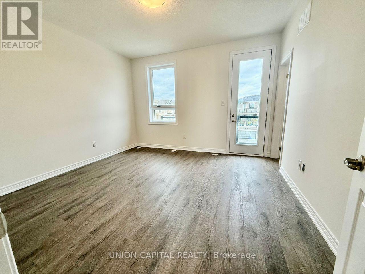 22 Robert Eaton Avenue, Markham, Ontario  L3S 0G3 - Photo 9 - N12470932