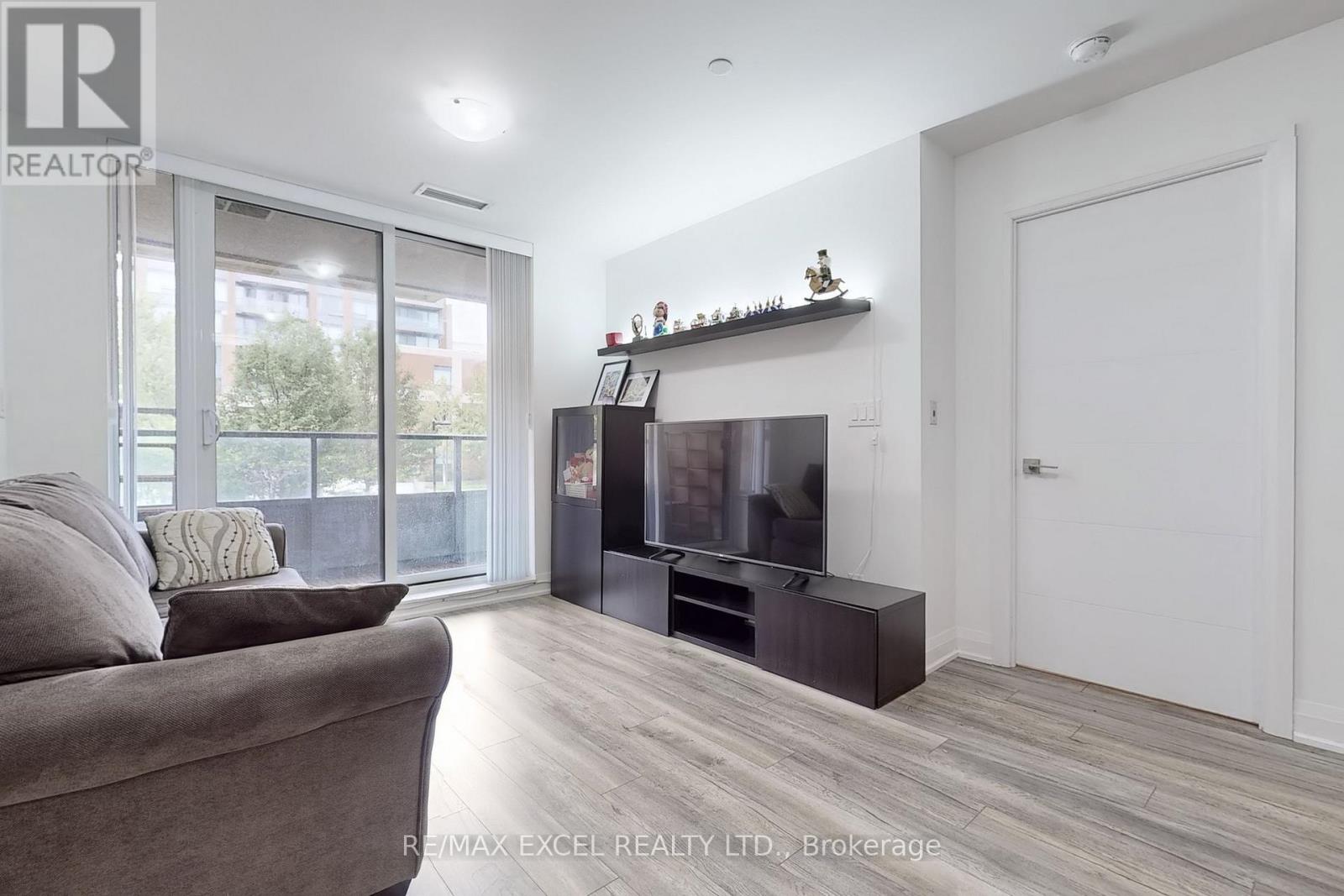207 - 18 Uptown Drive, Markham, Ontario  L3R 5M5 - Photo 10 - N12470940