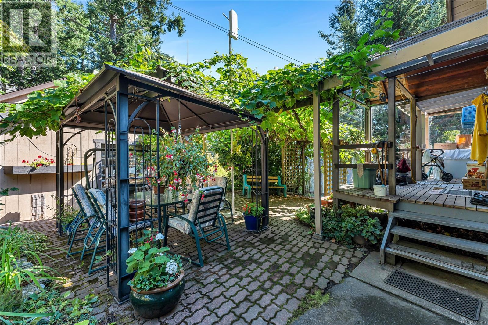 107 Pine Pl, Salt Spring, British Columbia  V8K 2N4 - Photo 19 - 1013918