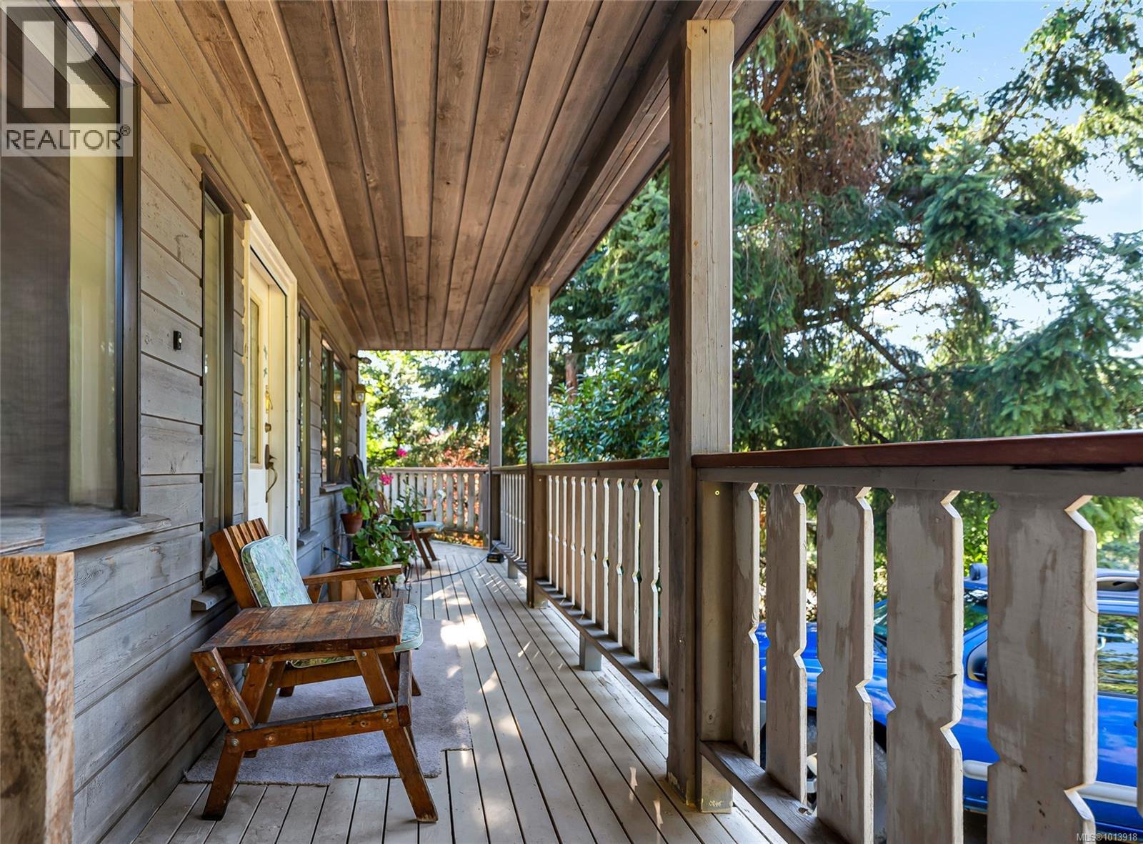 107 Pine Pl, Salt Spring, British Columbia  V8K 2N4 - Photo 3 - 1013918