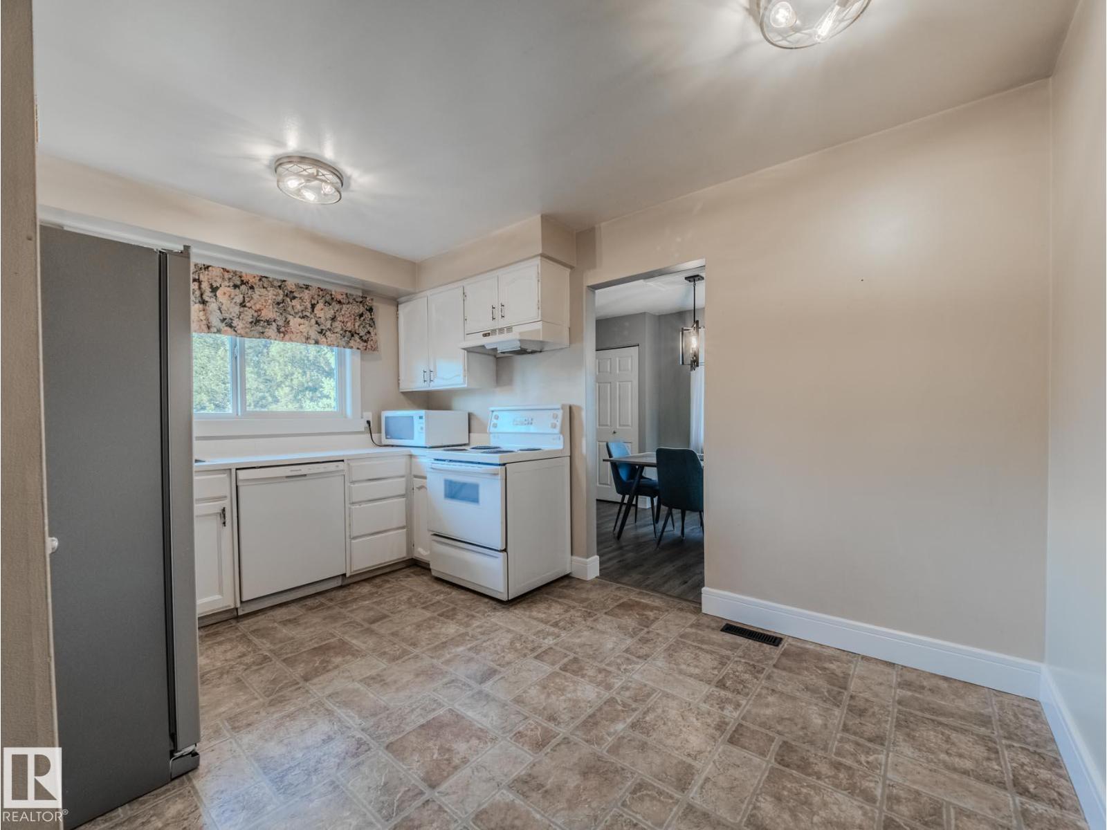 11 Falcon Cr, St. Albert, Alberta  T8N 1T9 - Photo 18 - E4462758