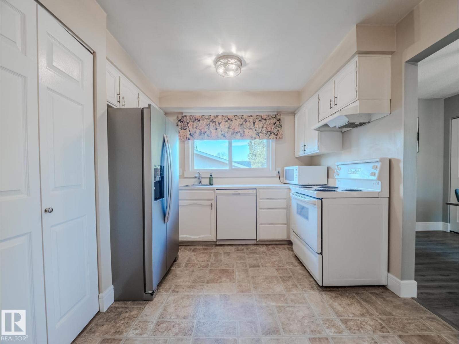 11 Falcon Cr, St. Albert, Alberta  T8N 1T9 - Photo 19 - E4462758