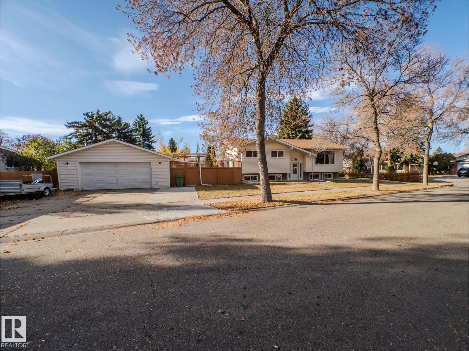 11 Falcon Cr, St. Albert, Alberta  T8N 1T9 - Photo 2 - E4462758