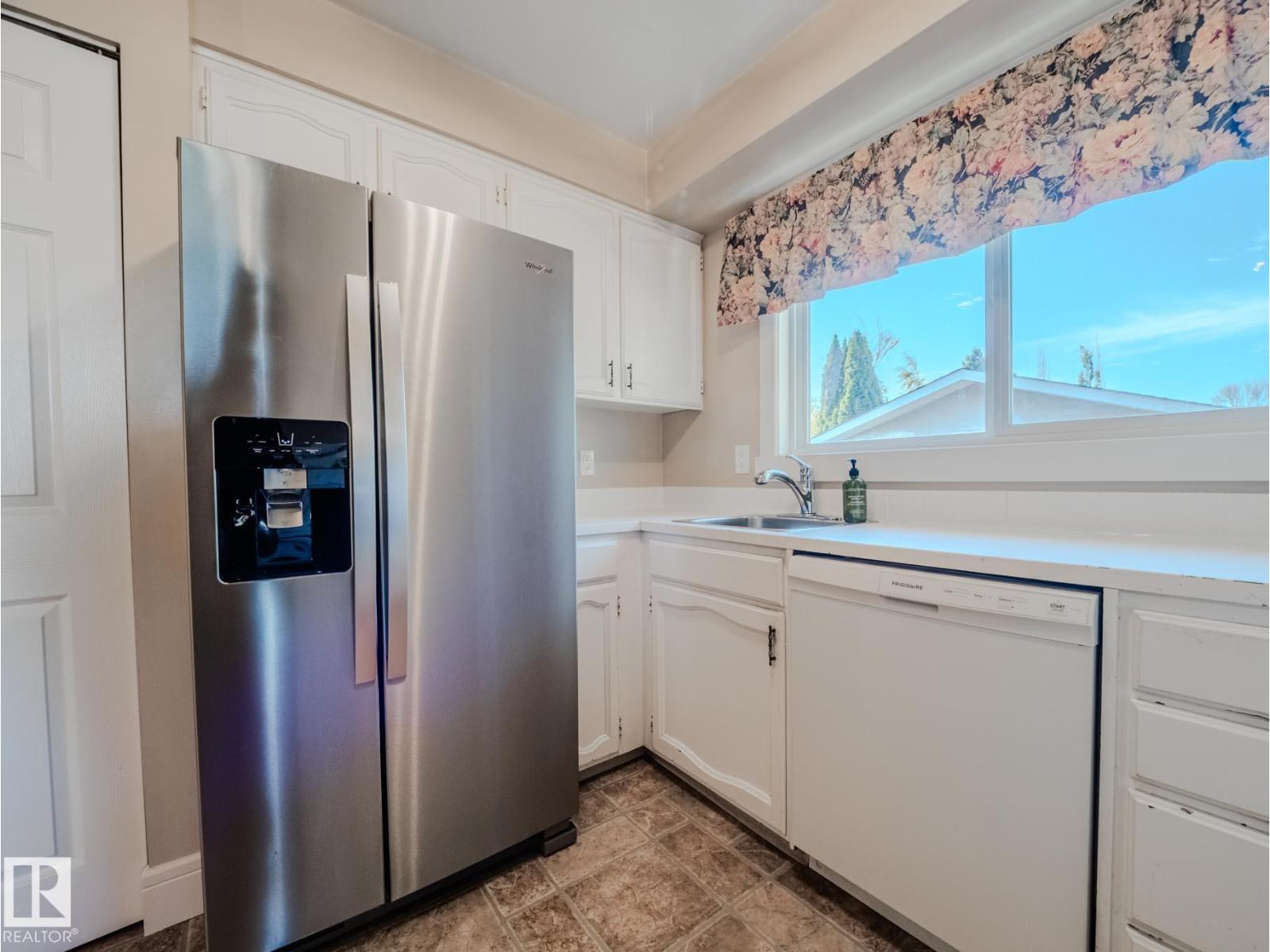 11 Falcon Cr, St. Albert, Alberta  T8N 1T9 - Photo 21 - E4462758