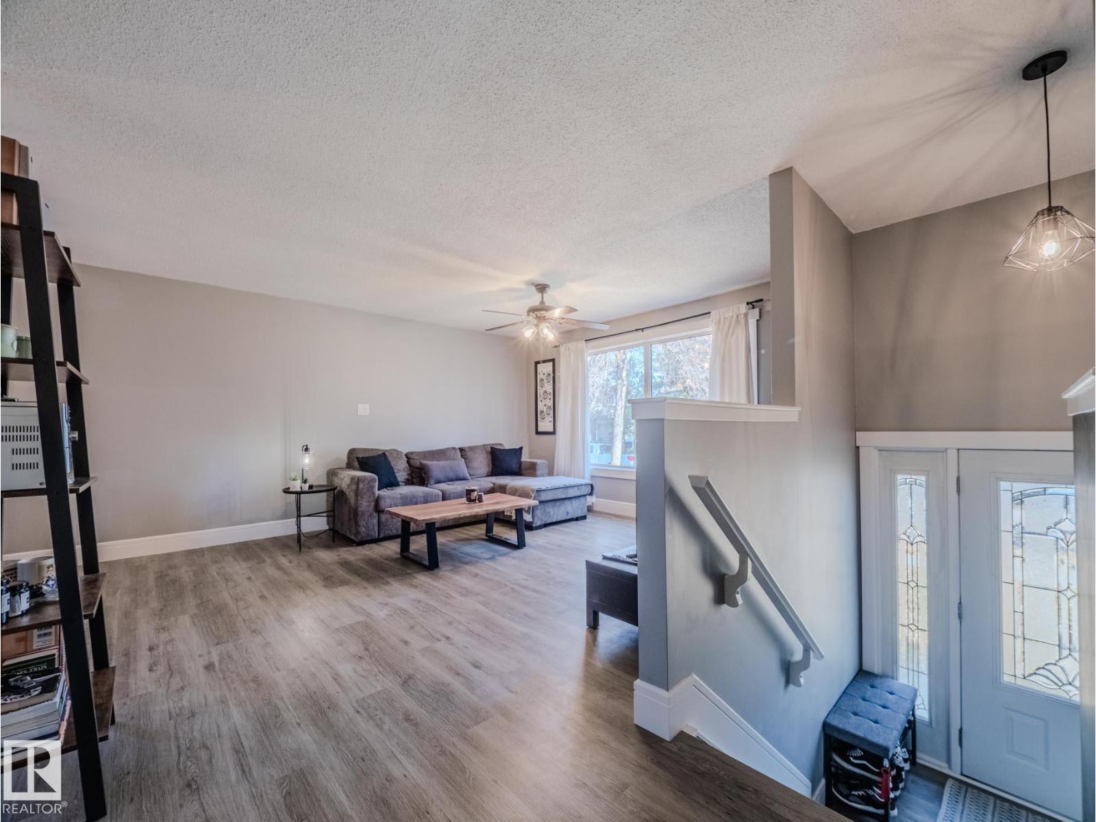 11 Falcon Cr, St. Albert, Alberta  T8N 1T9 - Photo 7 - E4462758