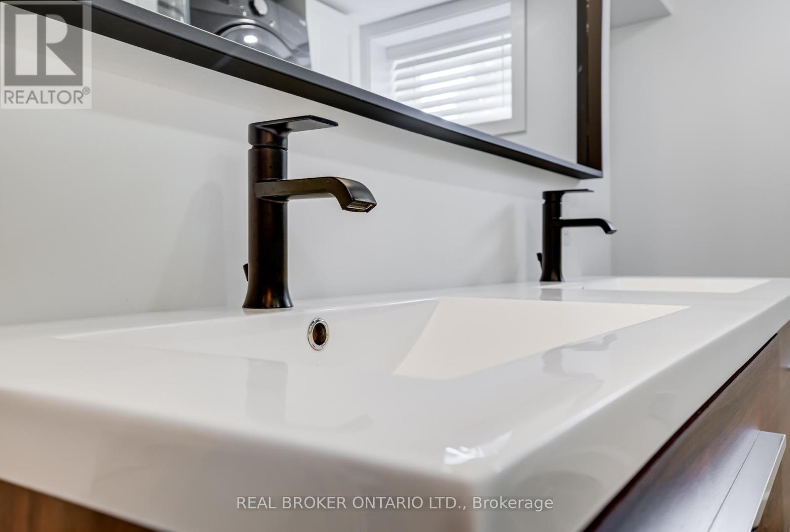 Lower - 186 Jeffrey Avenue, Halton Hills, Ontario  L7J 1V7 - Photo 20 - W12470938