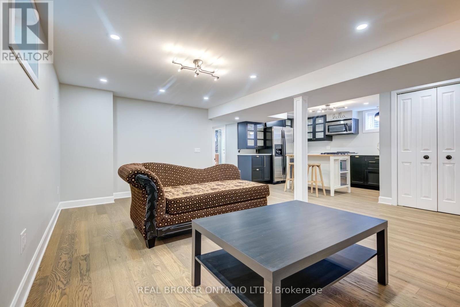 Lower - 186 Jeffrey Avenue, Halton Hills, Ontario  L7J 1V7 - Photo 5 - W12470938
