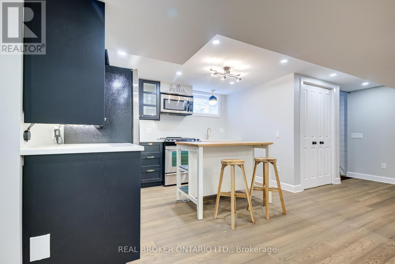 Lower - 186 Jeffrey Avenue, Halton Hills, Ontario  L7J 1V7 - Photo 8 - W12470938