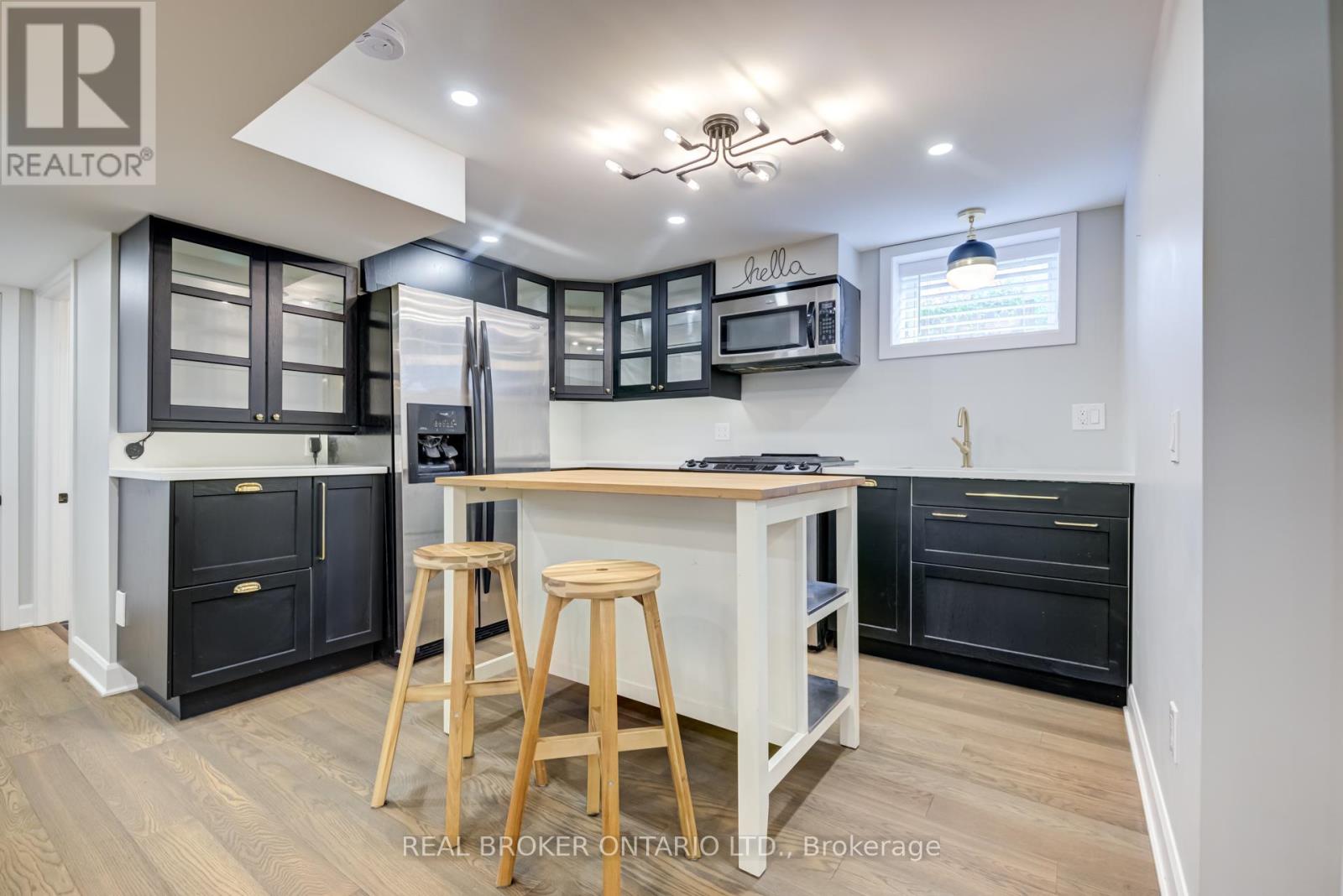 Lower - 186 Jeffrey Avenue, Halton Hills, Ontario  L7J 1V7 - Photo 9 - W12470938