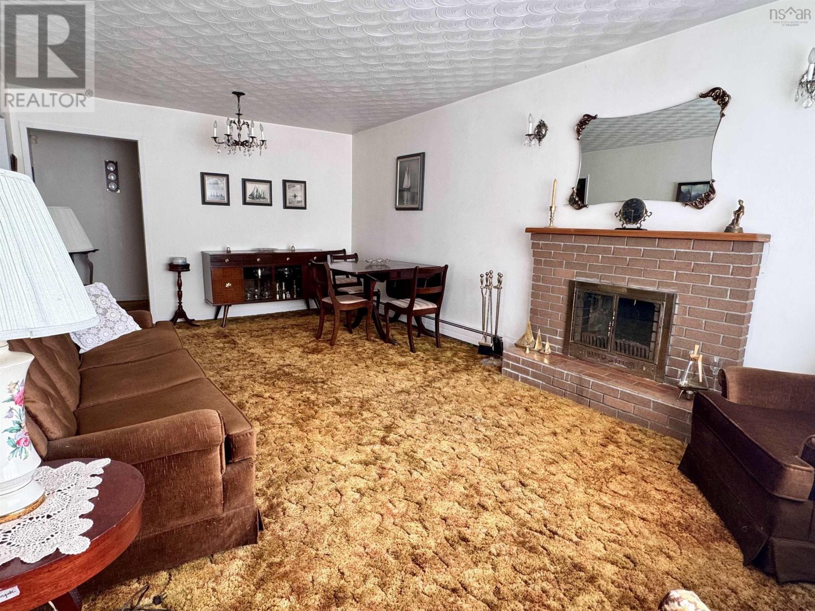 163 Upper Mclean Street, Glace Bay, Nova Scotia  B1A 2L4 - Photo 3 - 202519073