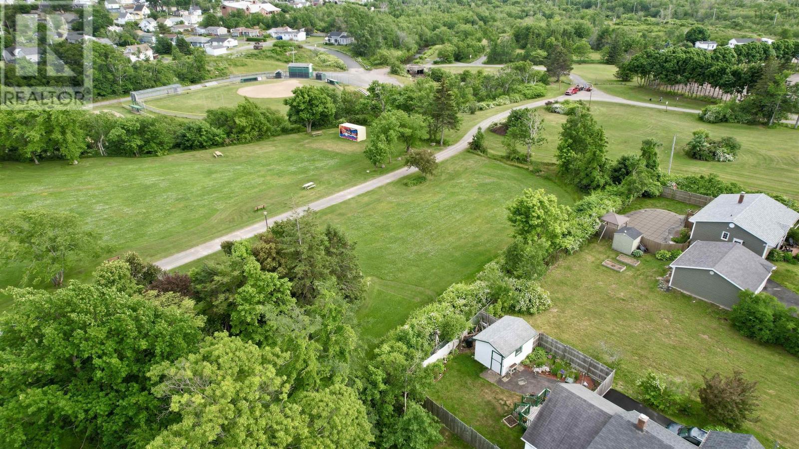 163 Upper Mclean Street, Glace Bay, Nova Scotia  B1A 2L4 - Photo 35 - 202519073