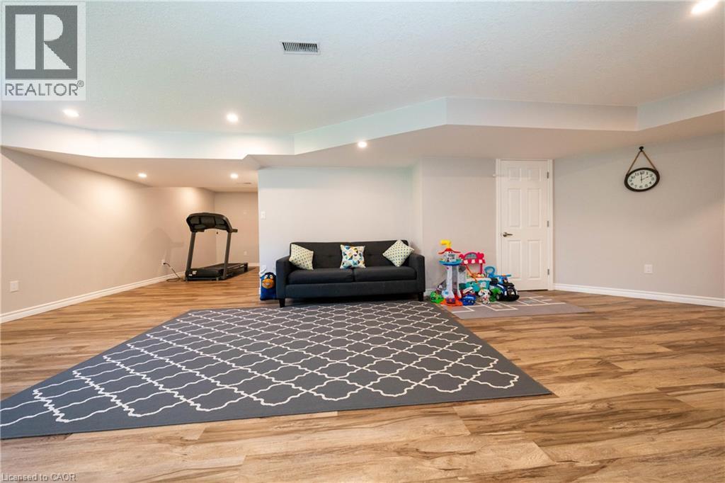 335 Falling Green Crescent, Kitchener, Ontario  N2R 0G4 - Photo 42 - 40779088