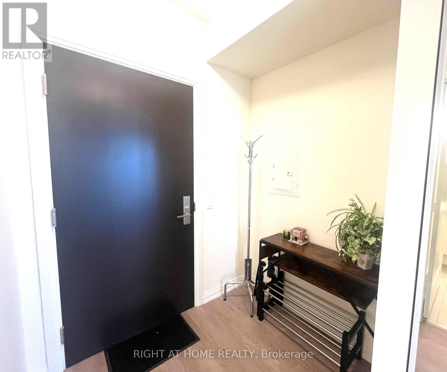 1616 - 9000 Jane Street, Vaughan, Ontario  L4K 0M6 - Photo 5 - N12470942