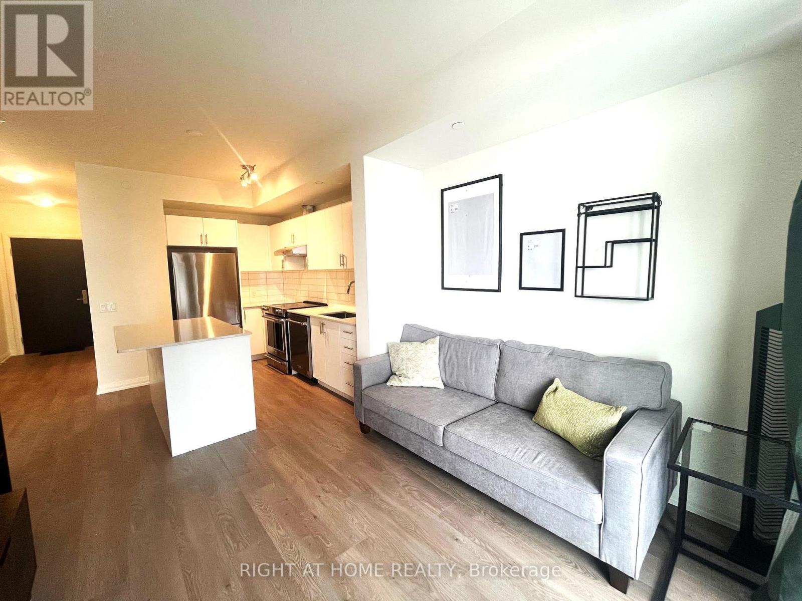 1616 - 9000 Jane Street, Vaughan, Ontario  L4K 0M6 - Photo 9 - N12470942
