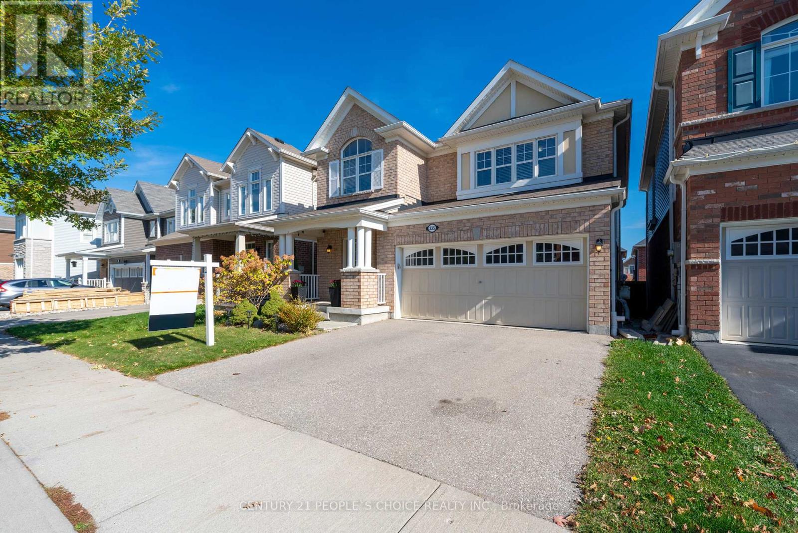 335 FALLING GREEN CRESCENT, Kitchener, Ontario