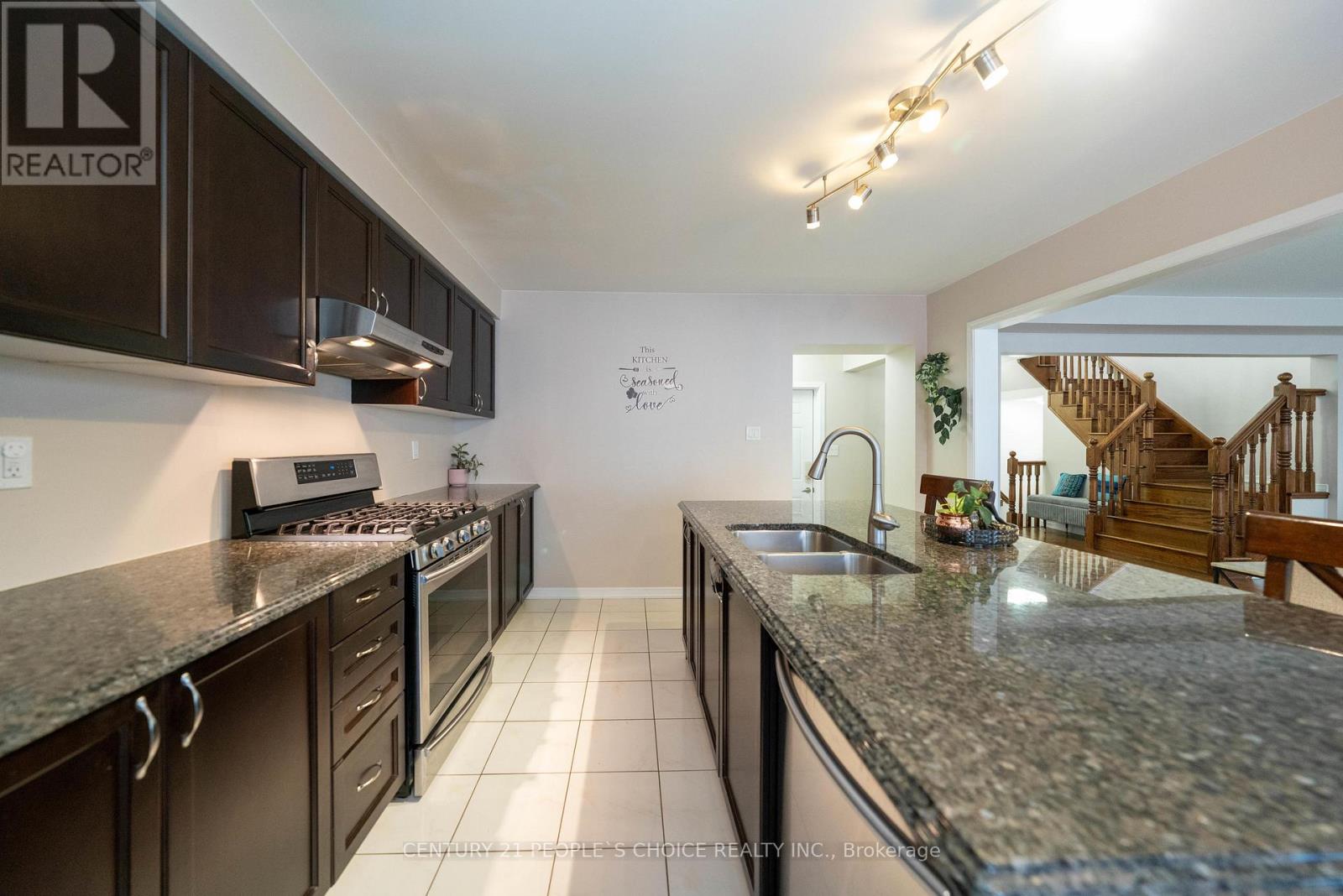335 Falling Green Crescent, Kitchener, Ontario  N2R 0G4 - Photo 14 - X12467200
