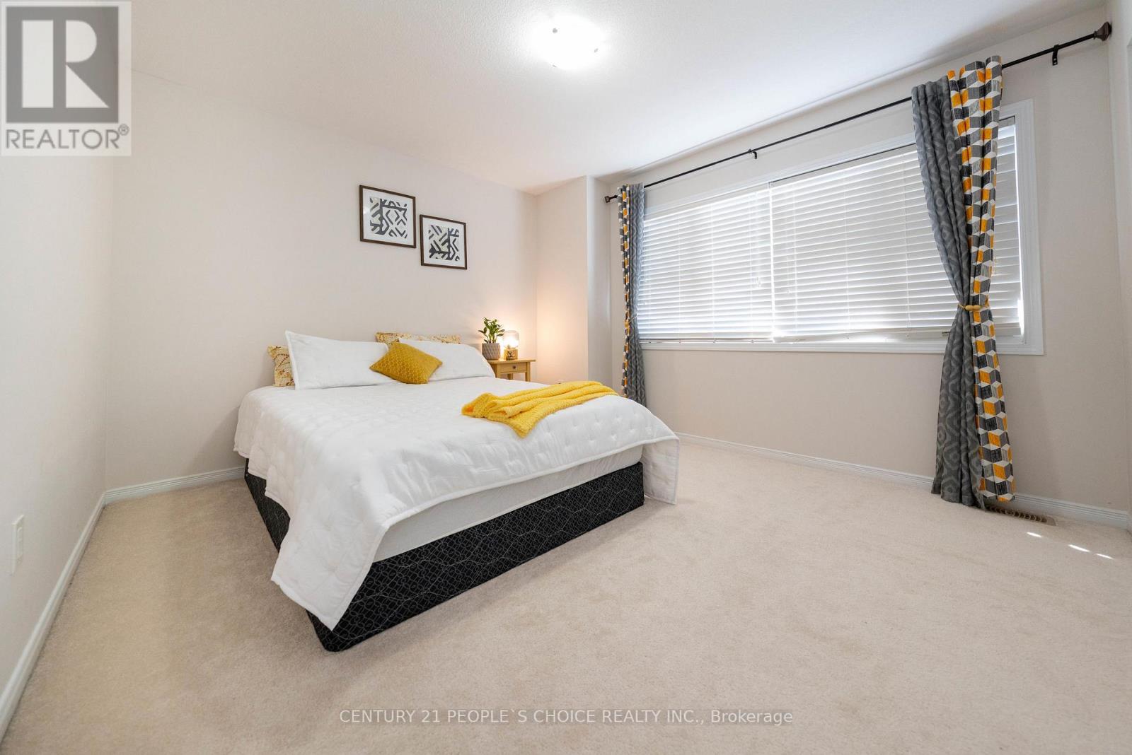 335 Falling Green Crescent, Kitchener, Ontario  N2R 0G4 - Photo 30 - X12467200