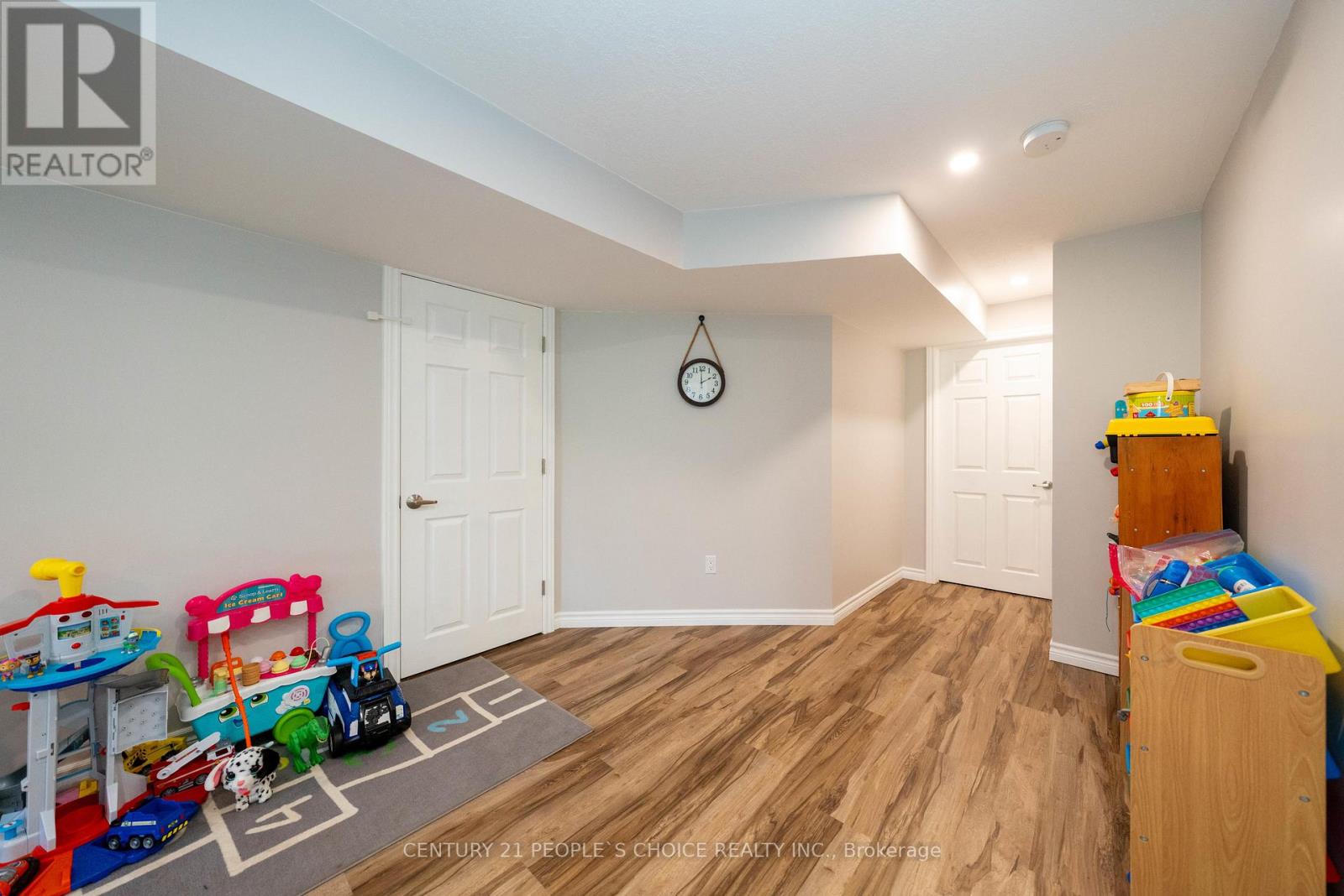 335 Falling Green Crescent, Kitchener, Ontario  N2R 0G4 - Photo 43 - X12467200