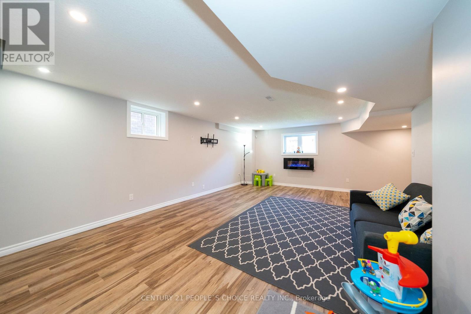 335 Falling Green Crescent, Kitchener, Ontario  N2R 0G4 - Photo 41 - X12467200