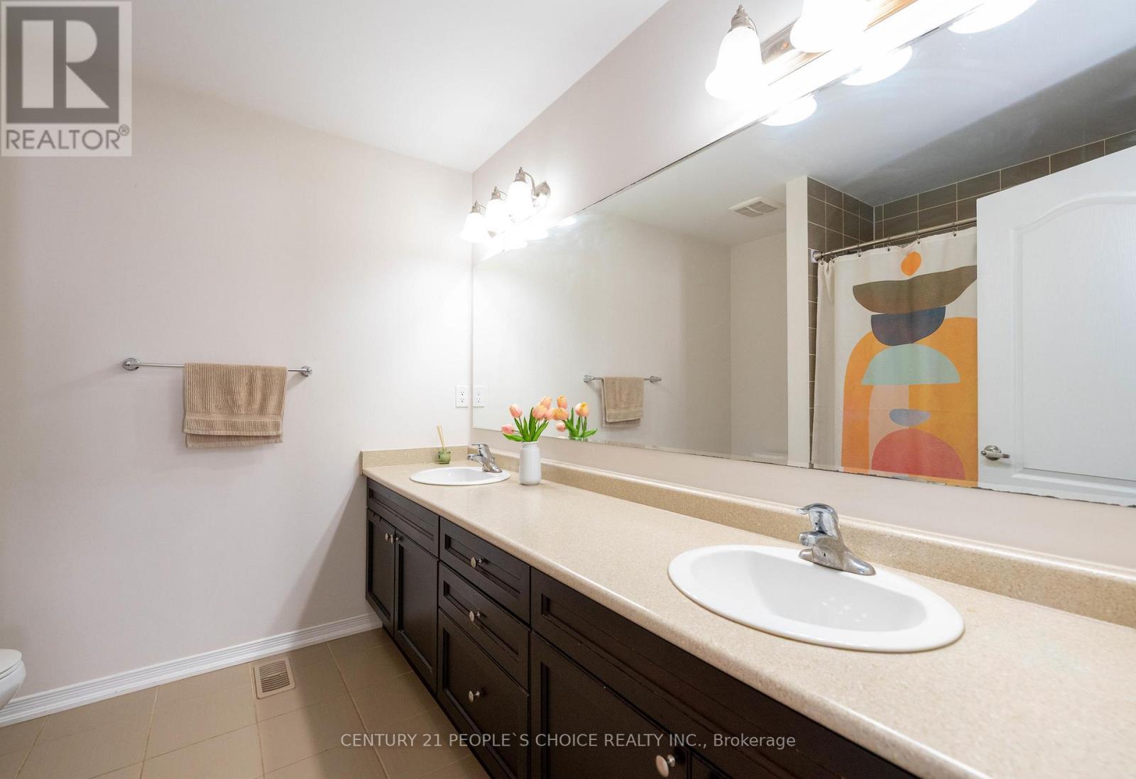 335 Falling Green Crescent, Kitchener, Ontario  N2R 0G4 - Photo 31 - X12467200