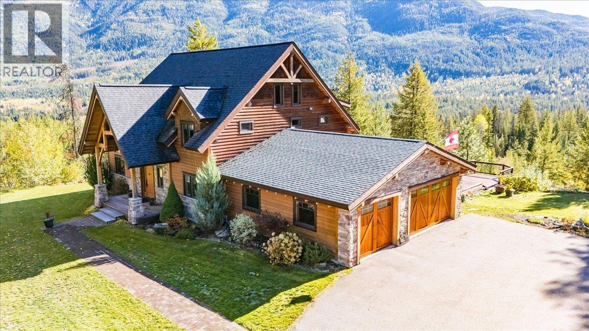 127 Grizzly Place, Castlegar, British Columbia  V1N 4T5 - Photo 1 - 10365985