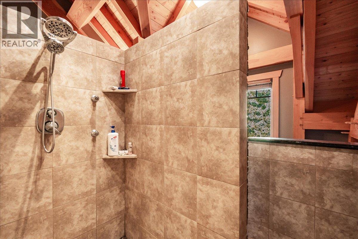 127 Grizzly Place, Castlegar, British Columbia  V1N 4T5 - Photo 37 - 10365985
