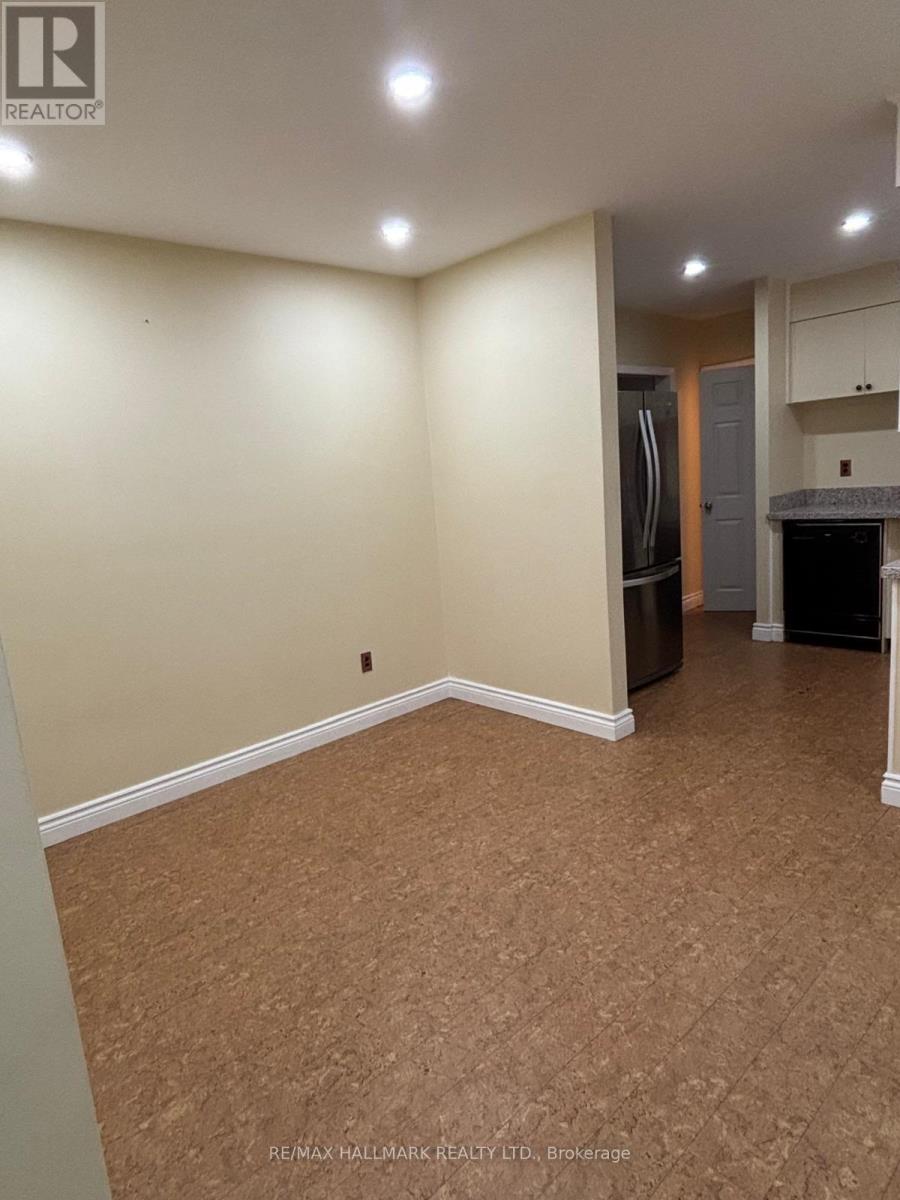 404 Glendale Avenue, Oshawa, Ontario  L1J 3H8 - Photo 9 - E12470947