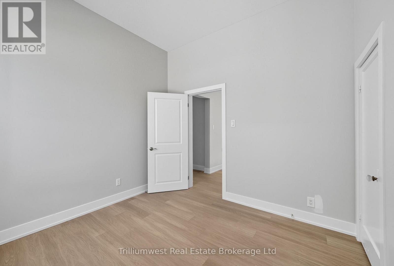 60 1/2 St Catharine Street, St. Thomas, Ontario  N5P 2W1 - Photo 18 - X12470961